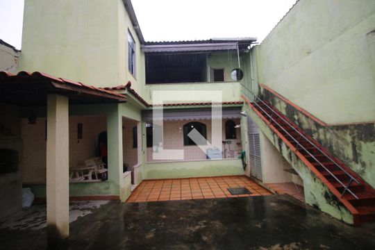 Quintal de casa à venda com 3 quartos, 256m² em Penha, Rio de Janeiro