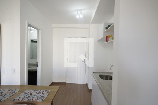 Cozinha de kitnet/studio à venda com 1 quarto, 30m² em Liberdade, São Paulo