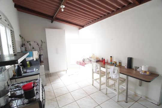 Cozinha de casa para alugar com 7 quartos, 350m² em Brasil, Uberlândia