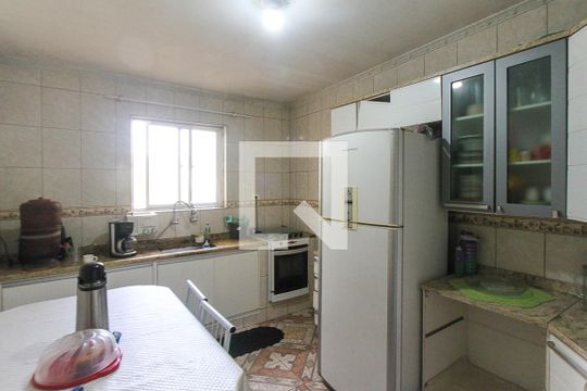 Cozinha de casa à venda com 2 quartos, 187m² em Jardim Santa Adelia, São Paulo