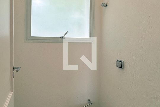 Lavabo de casa de condomínio à venda com 5 quartos, 700m² em Residencial Zero (tambore), Santana de Parnaíba