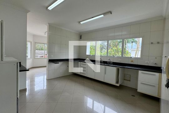 Cozinha de casa de condomínio para alugar com 5 quartos, 700m² em Residencial Zero (tambore), Santana de Parnaíba