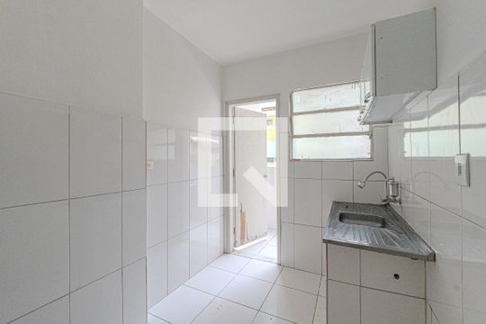 Cozinha e Área de Serviço de apartamento para alugar com 1 quarto, 55m² em Bela Vista, São Paulo
