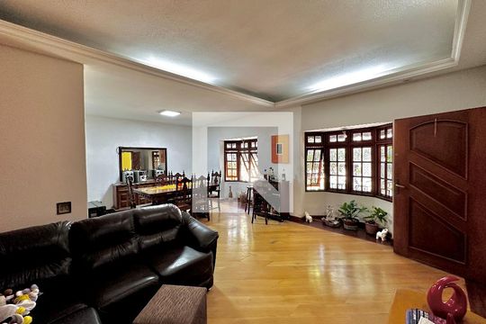 Sala  de casa à venda com 4 quartos, 290m² em Campo Belo, São Paulo