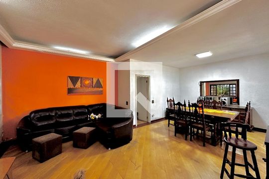 Casa à venda com 4 quartos, 290m² em Campo Belo, São Paulo