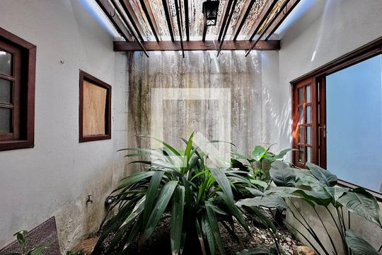 Jardim de Inverno de casa à venda com 4 quartos, 290m² em Campo Belo, São Paulo