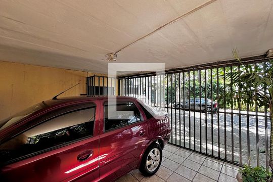 Garagem de casa à venda com 4 quartos, 290m² em Campo Belo, São Paulo