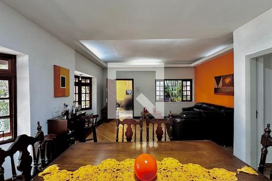 Sala  de casa à venda com 4 quartos, 290m² em Campo Belo, São Paulo
