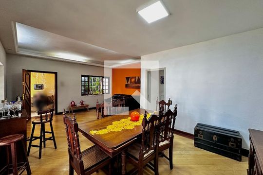 Sala  de casa à venda com 4 quartos, 290m² em Campo Belo, São Paulo