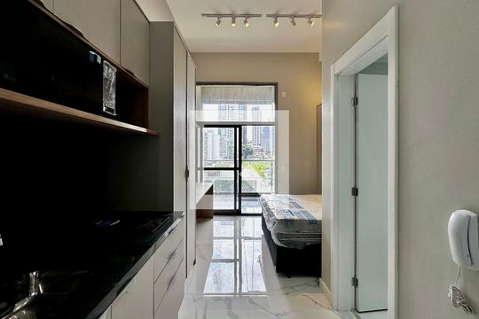 Cozinha de kitnet/studio à venda com 0 quarto, 26m² em Jardim das Acacias, São Paulo