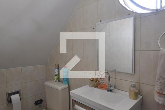 Lavabo de casa à venda com 3 quartos, 180m² em Vila Mazzei, São Paulo