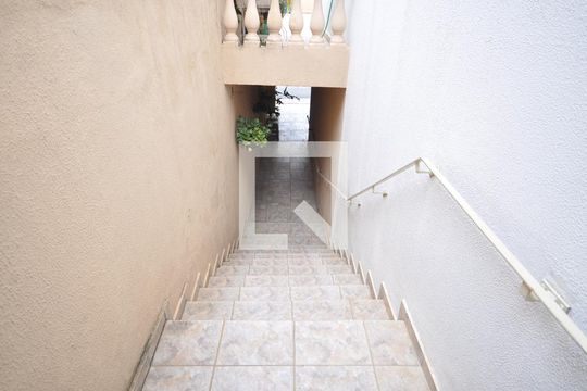 Escada de Acesso de casa à venda com 3 quartos, 180m² em Vila Mazzei, São Paulo