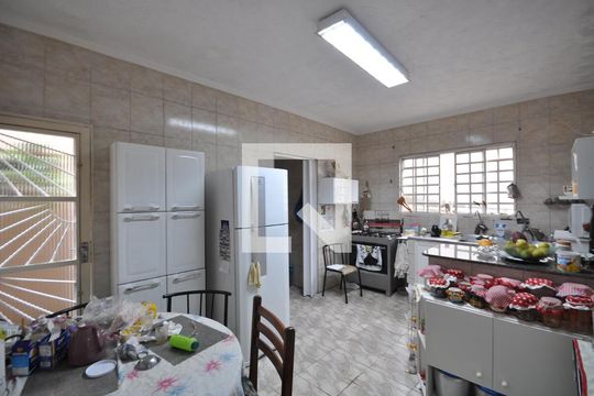 Cozinha de casa à venda com 3 quartos, 180m² em Vila Mazzei, São Paulo