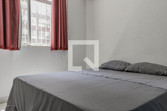 Quarto 1 de apartamento à venda com 3 quartos, 140m² em Copacabana, Rio de Janeiro