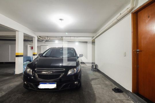 Garagem  de casa de condomínio à venda com 3 quartos, 125m² em Vila Esperança, São Paulo