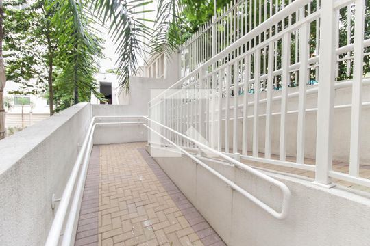 Entrada de apartamento à venda com 2 quartos, 32m² em Itaquera, São Paulo