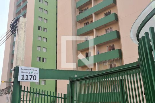 Fachada e portaria de apartamento para alugar com 2 quartos, 61m² em Jaguaribe, Osasco