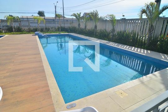Piscina de apartamento à venda com 2 quartos, 42m² em Centro, Canoas
