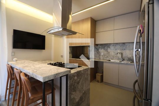 Cozinha de casa de condomínio à venda com 4 quartos, 232m² em Fátima, Canoas