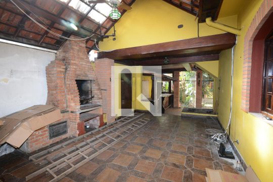 Salão de Festas de casa para alugar com 5 quartos, 600m² em Capela do Socorro, São Paulo