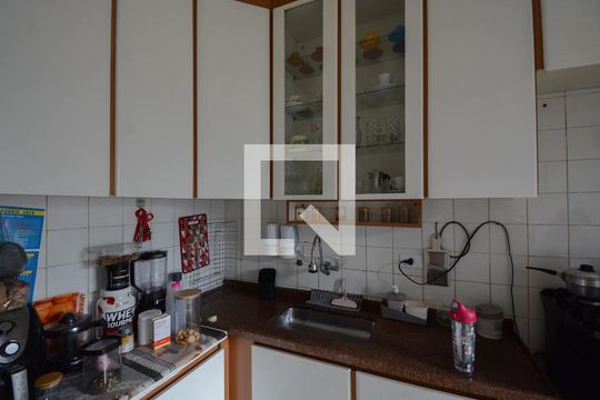 Cozinha - Armários de apartamento à venda com 2 quartos, 67m² em Santa Terezinha, São Bernardo do Campo