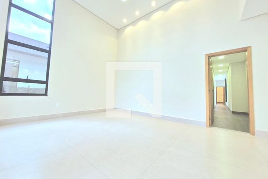 Sala de casa de condomínio à venda com 4 quartos, 225m² em Gran Royalle, Lagoa Santa