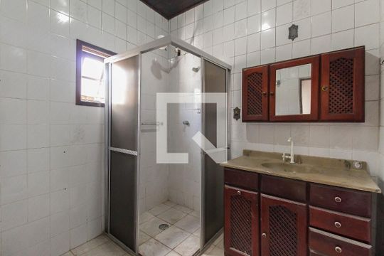Banheiro de casa para alugar com 1 quarto, 90m² em Cidade Nitro Operária, São Paulo