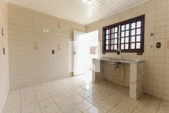Cozinha de casa para alugar com 1 quarto, 90m² em Cidade Nitro Operária, São Paulo