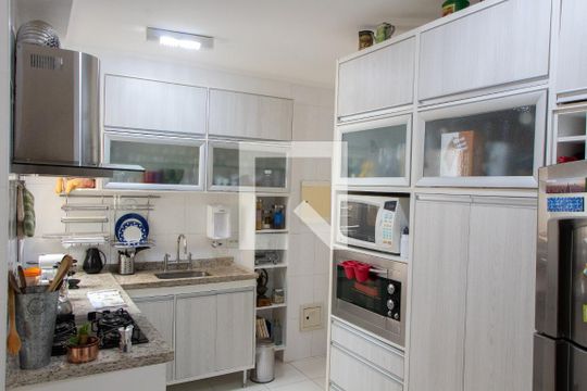 COZINHA de apartamento à venda com 3 quartos, 137m² em Loteamento Alphaville Campinas, Campinas