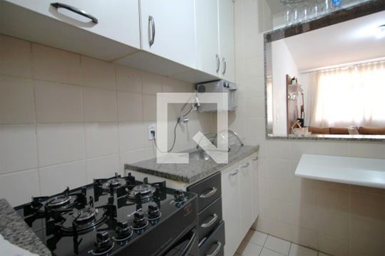 Cozinha de apartamento para alugar com 2 quartos, 63m² em Sagrada Família, Belo Horizonte
