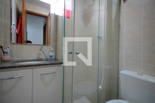 Banheiro de apartamento para alugar com 2 quartos, 63m² em Sagrada Família, Belo Horizonte