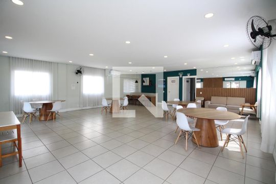 Área comum de apartamento para alugar com 2 quartos, 45m² em Anil, Rio de Janeiro