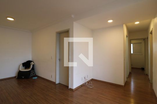 Sala de apartamento para alugar com 3 quartos, 68m² em Jardim Jamaica, Santo André
