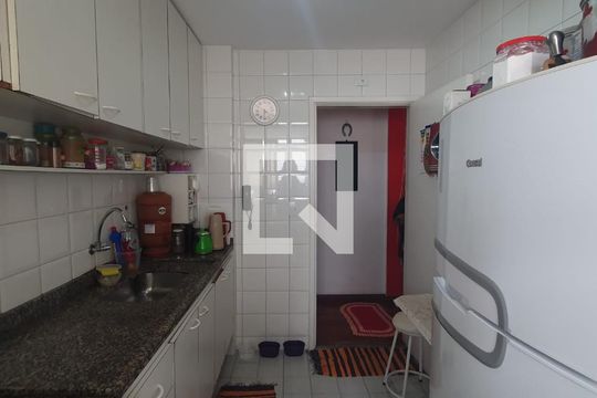 Cozinha de apartamento à venda com 2 quartos, 61m² em Vila Moinho Velho, São Paulo