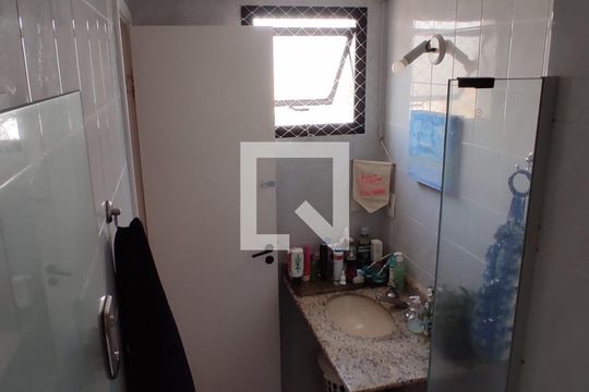 Banheiro de apartamento à venda com 2 quartos, 61m² em Vila Moinho Velho, São Paulo