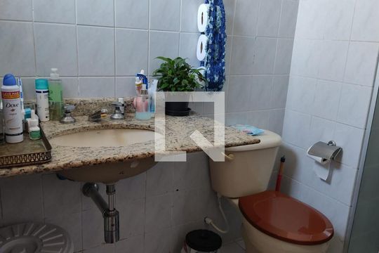 Banheiro de apartamento à venda com 2 quartos, 61m² em Vila Moinho Velho, São Paulo