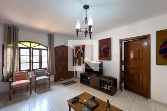 Sala de casa à venda com 3 quartos, 350m² em Cambuci, São Paulo