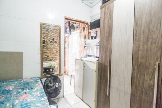 Quarto de casa à venda com 1 quarto, 80m² em Vila Nova Barueri, Barueri