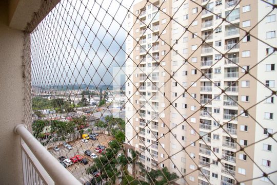 Sala / Varanda de apartamento para alugar com 2 quartos, 48m² em Jardim das Oliveiras, São Paulo