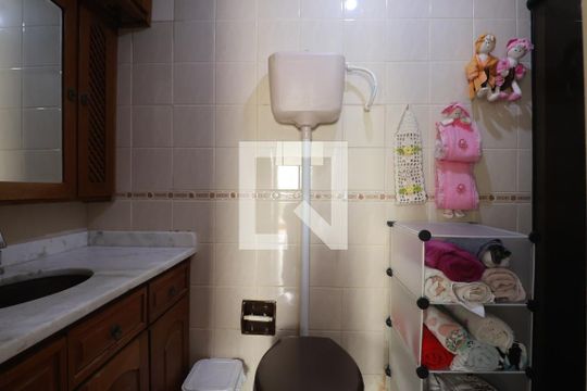 Banheiro da Suíte de apartamento à venda com 3 quartos, 136m² em Centro, Canoas