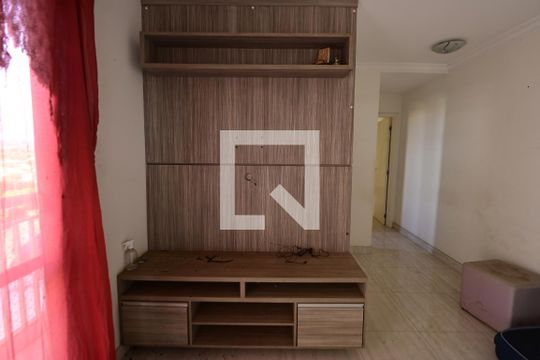 Sala de apartamento para alugar com 2 quartos, 52m² em Setor Goiânia 2, Goiânia