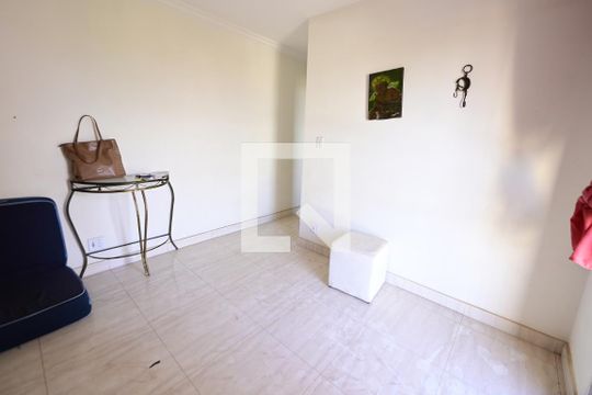 Sala de apartamento para alugar com 2 quartos, 52m² em Setor Goiânia 2, Goiânia