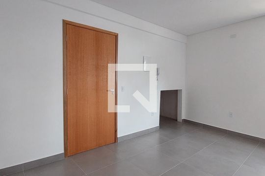 Sala/Quarto de kitnet/studio à venda com 1 quarto, 24m² em Vila Bastos, Santo André