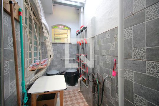 Varanda lateral de casa à venda com 5 quartos, 360m² em Ipiranga, Belo Horizonte