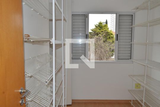 Quarto 3/ Closet de casa à venda com 4 quartos, 209m² em Jardim da Gloria, São Paulo