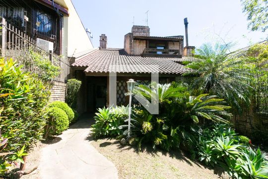 Fachada da casa de casa à venda com 4 quartos, 478m² em Boa Vista, Porto Alegre