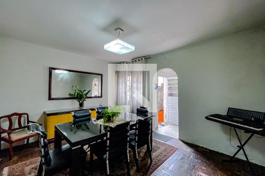 Sala de Jantar de casa à venda com 2 quartos, 215m² em Vila Bertioga, São Paulo
