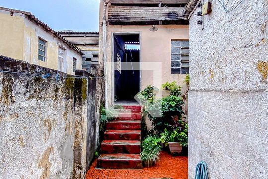 Área externa de casa para alugar com 2 quartos, 215m² em Vila Bertioga, São Paulo