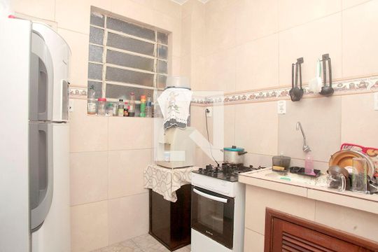 Cozinha de apartamento à venda com 2 quartos, 96m² em Floresta, Porto Alegre