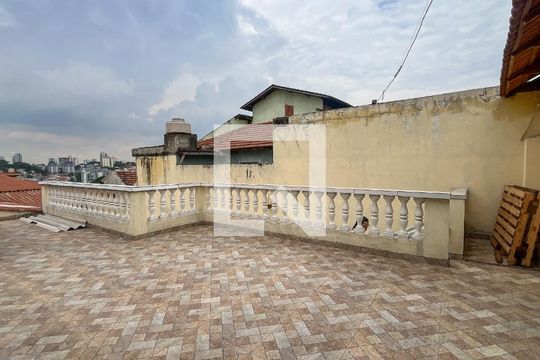 Garagem de casa à venda com 2 quartos, 250m² em Vila Pereira Cerca, São Paulo